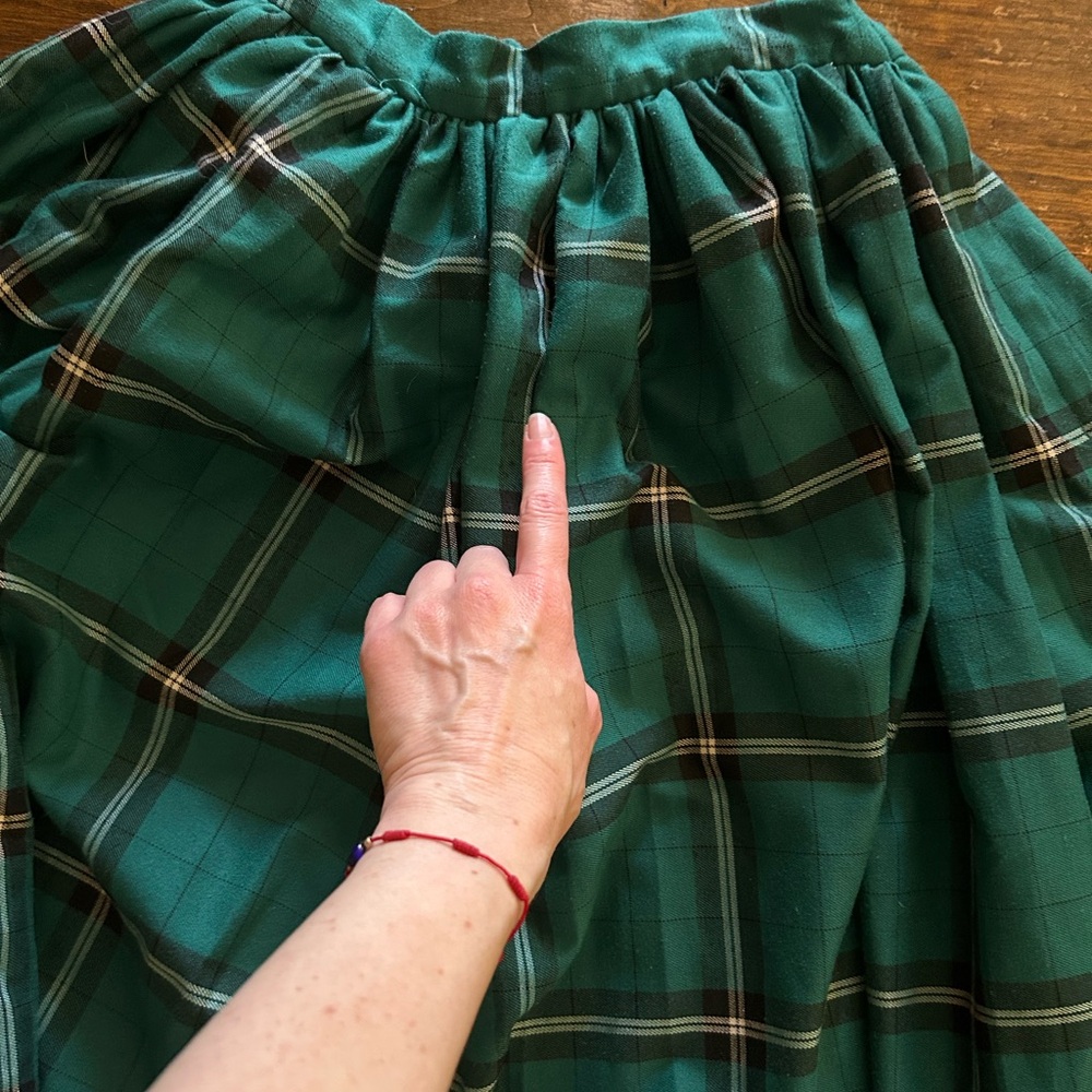 Collectif Green Knee-Length A-Line Pleated Skirt - Picture 5 of 5